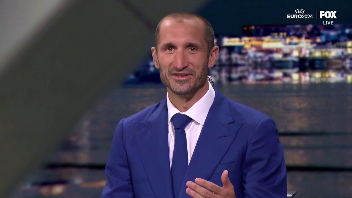 "Thanks to all you fans, because we shared a beautiful month together. A lot of emotions, and we really enjoyed this fantastic tournament." 🥹 Thank you, Giorgio Chiellini!! 💙👏