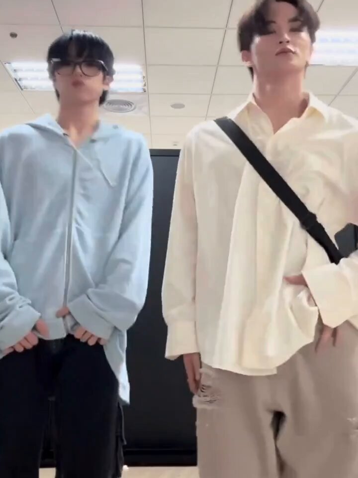 Wangmori is just MarkSung with Chenle as their babygirl