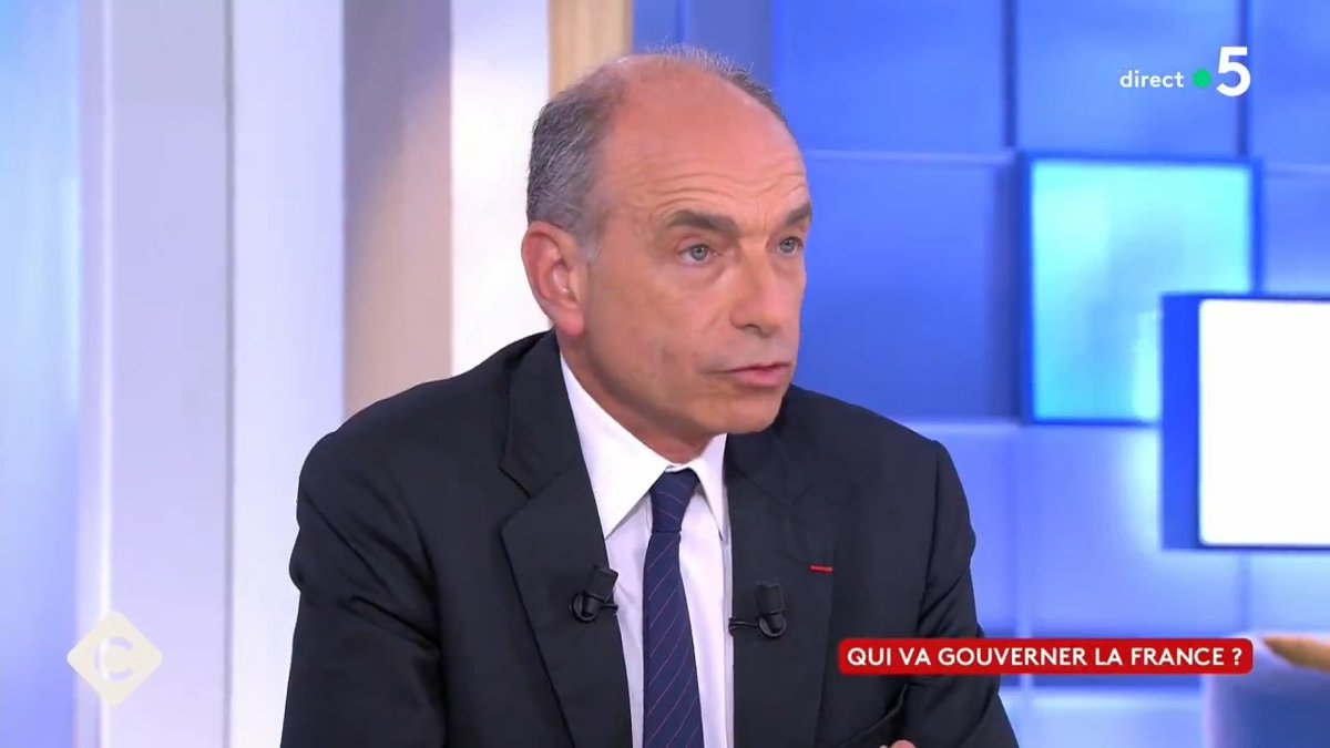 "Premier ministre, ce n’est pas dans mes intentions. J’ai pris du recul par rapport au caractère exécutif de la fonction politique. Si je m’exprime, c’est pour partager mon expérience. Je suis certain que les Français veulent un Premier ministre de droite." Jean-François Copé dans #CàVous