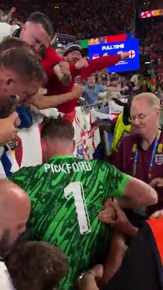 WHAT A FEELING 🙌 Jordan Pickford celebrates with England fans after clinching a spot in the EURO 2024 Final 🏴🥳