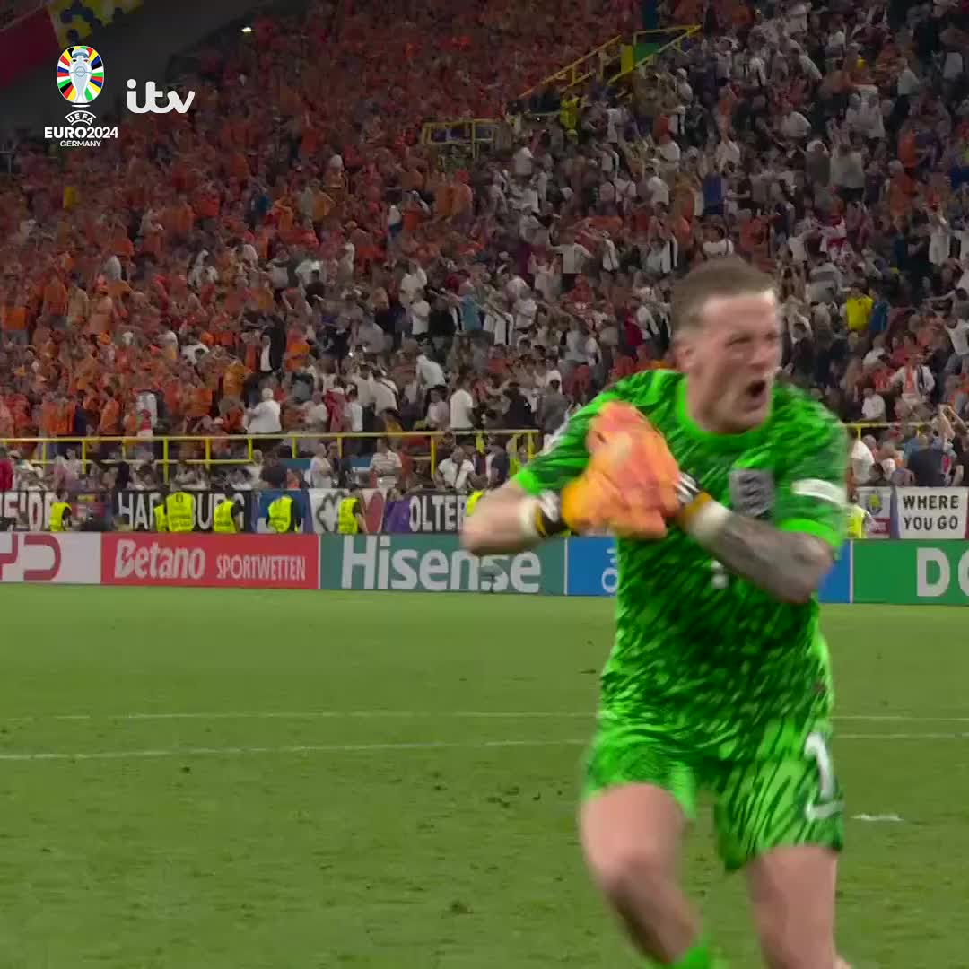 Jordan Pickford certainly enjoyed Ollie Watkins' winner 😆 Many fans at home probably did it just like him 🙌