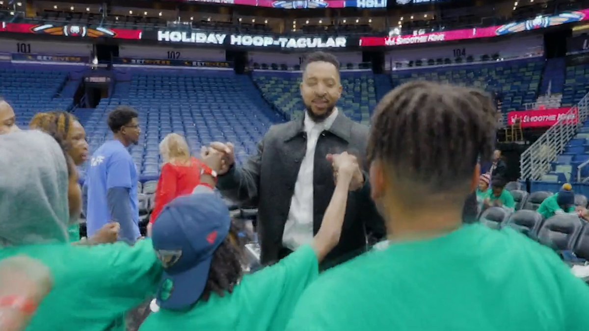 CJ McCollum has made a lasting impact on the youth of New Orleans with the McCollum Scholars Program, investing $1.1M to provide scholarships to low income students. McCollum is an ESPYS finalist for the Muhammad Ali Sports Humanitarian Award 🤝