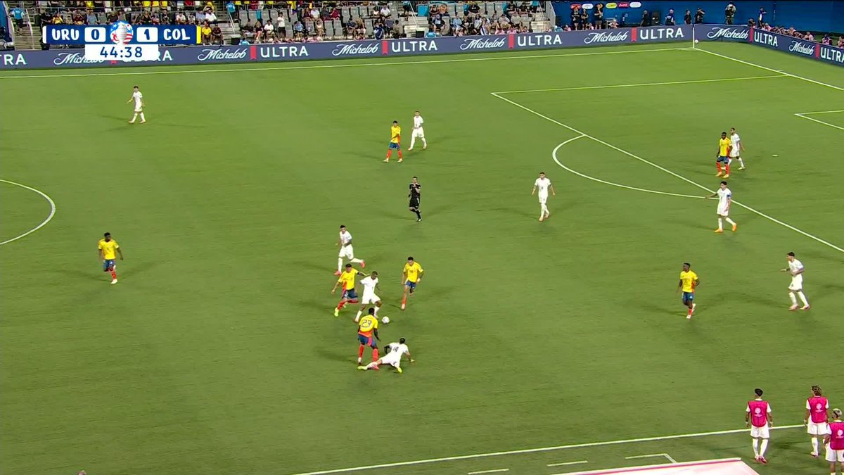 RED CARD FOR COLOMBIA Daniel Muñoz picks up his second yellow card, meaning Colombia will be down to 10 players for the rest of the match. #CA2024