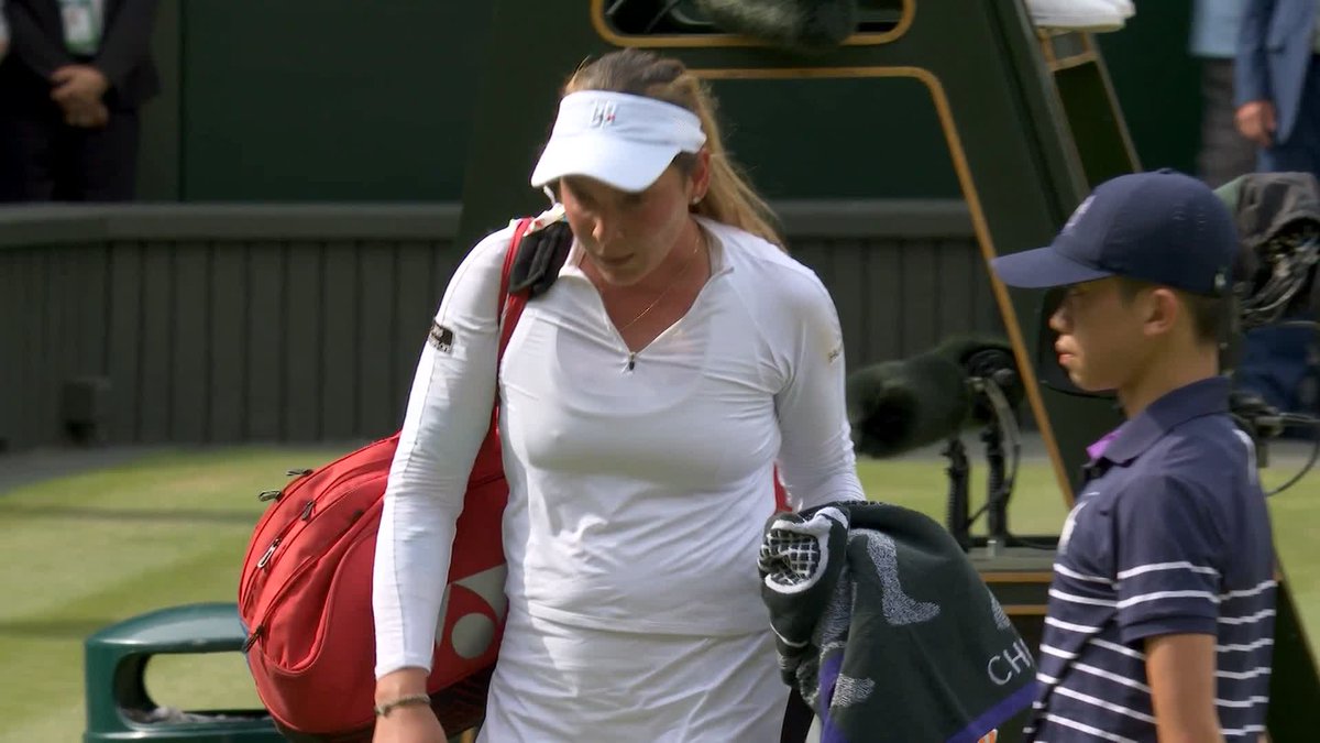 A wonderful Centre Court ovation for Donna Vekic who gave it absolutely everything 👏 #Wimbledon