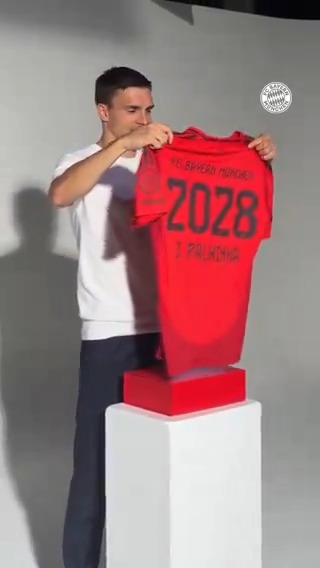 A alegria estampada no rosto de Palhinha. Mereceu muito esta transferência ❤️