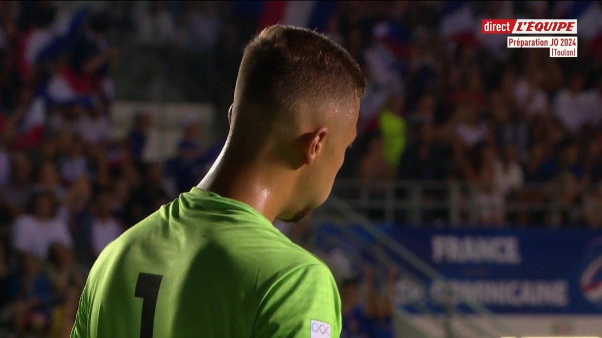 Alexandre Lacazette fait le break face à la République Dominicaine ! 🇫🇷⚽️ 🎥 la chaine L'Équipe