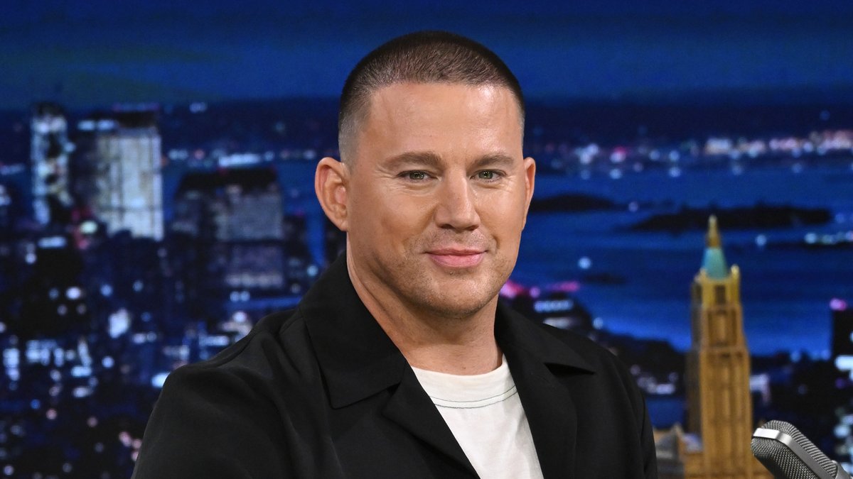 .Channing Tatum loves Taylor Swift for #TSTheErasTour and her homemade pop-tarts! #FallonTonight