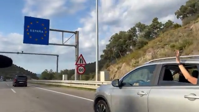 Marta Rovira i la resta d'exiliats a Suïssa ja han creuat la frontera i són a Catalunya