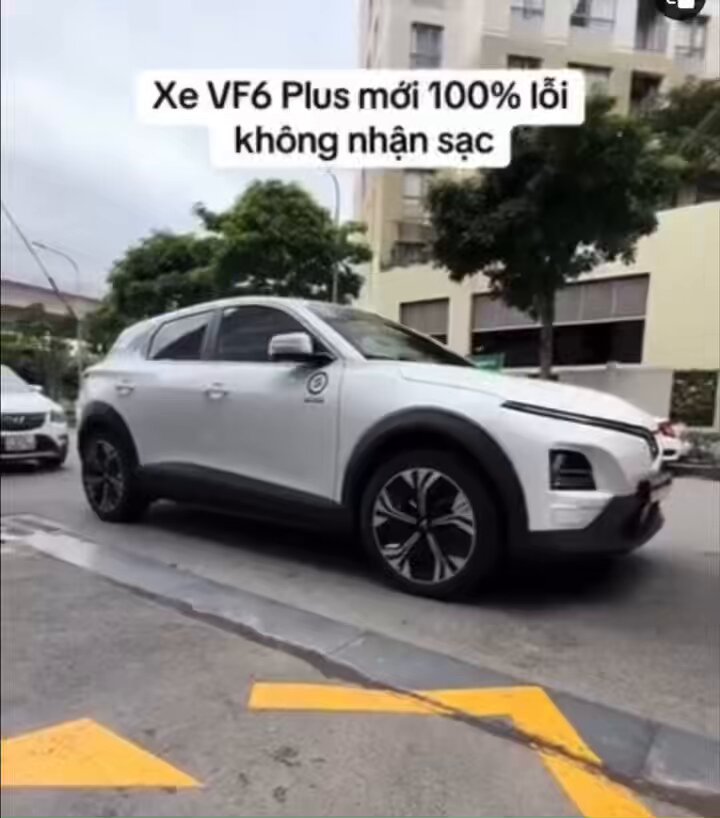 🚨Xe VF6 Plus của hãng xe vinfast vừa mới nhận xe từ showroom lại bị lỗi không nhận sạc. (mở âm thanh để nghe chủ nhân khóc)