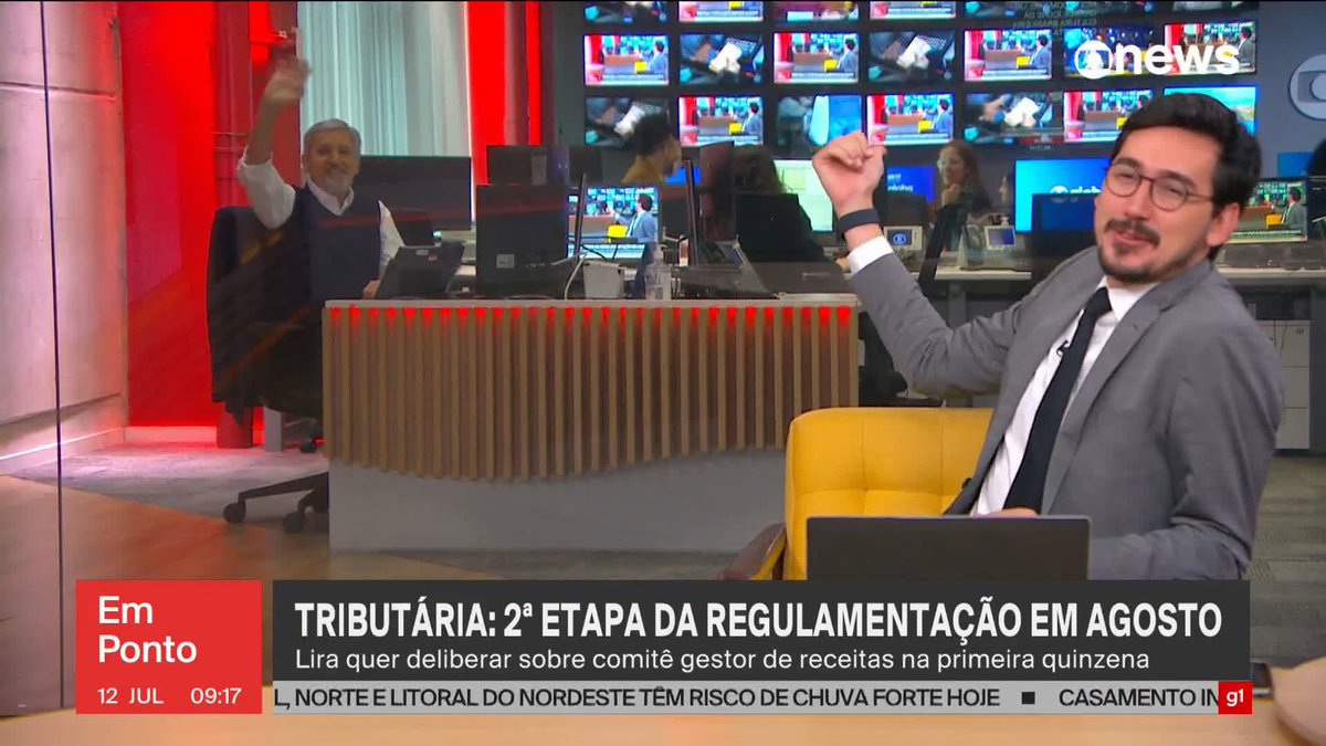 O nosso Valdo Cruz, além de gratiluz, ainda alimenta o pessoal da redação com pão de queijo. A gente não aguenta, né, Nilson Klava? ❤️ ➡ Assista à #GloboNews ao vivo: