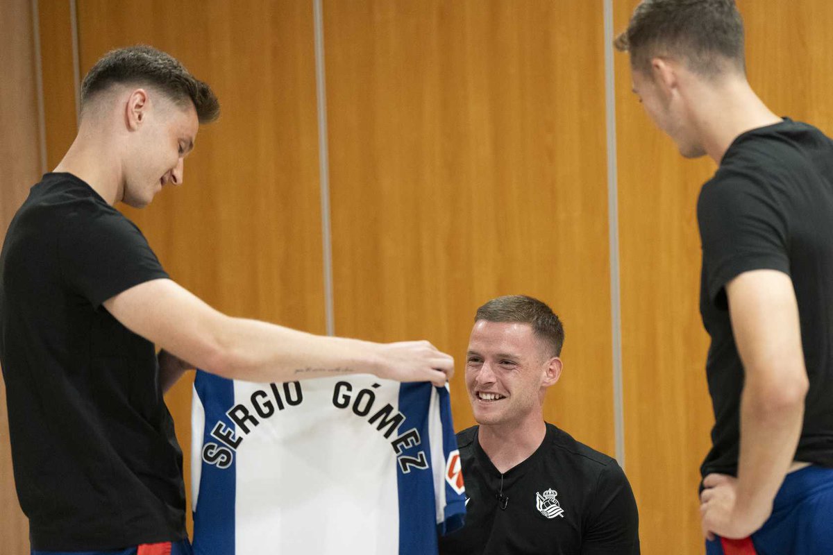 ✍ Sergio Gómez, primer fichaje Txuri Urdin para la próxima temporada. ¡Benvingut a tu nueva casa, Sergio! 🏠 #SergioTxuriUrdin