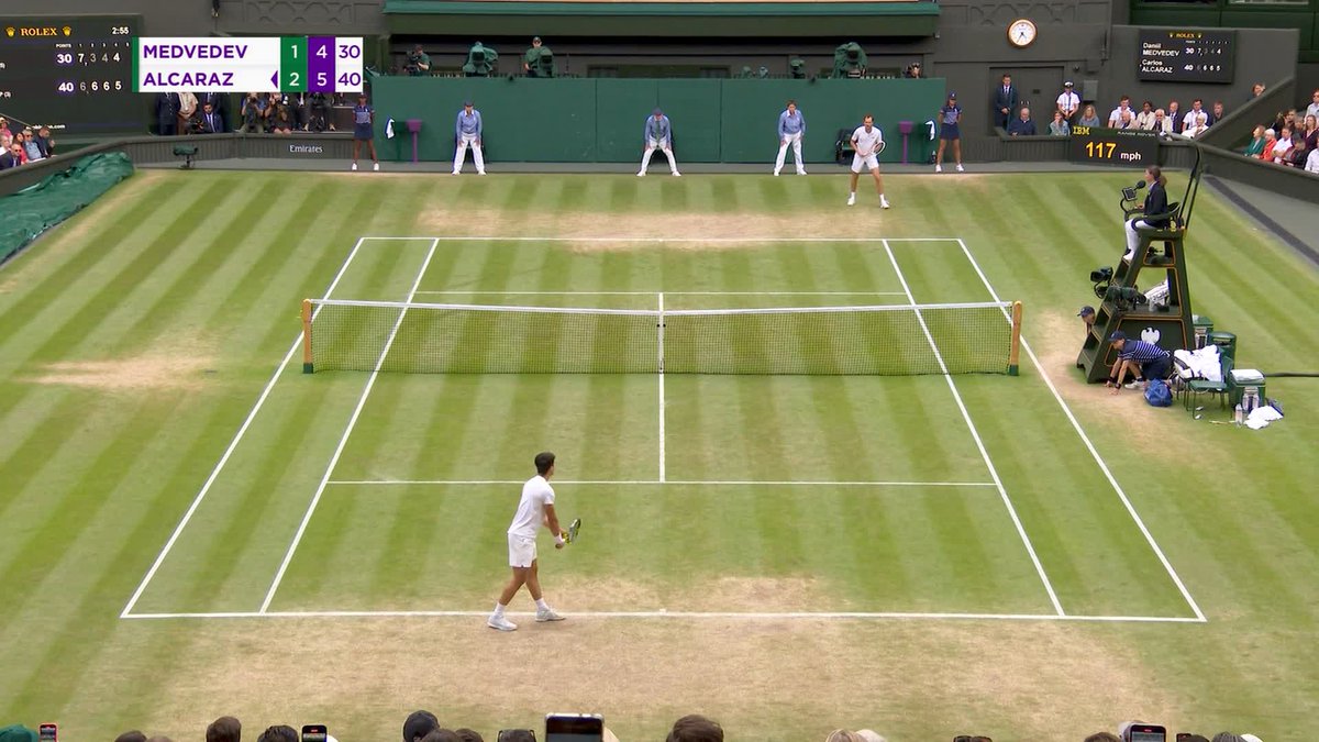 STAT: Carlos Alcaraz is the first male singles player outside of the ‘Big 4’ to make the final of Roland Garros and Wimbledon in the same year in… *25 YEARS!* 🤯👏🇪🇸
