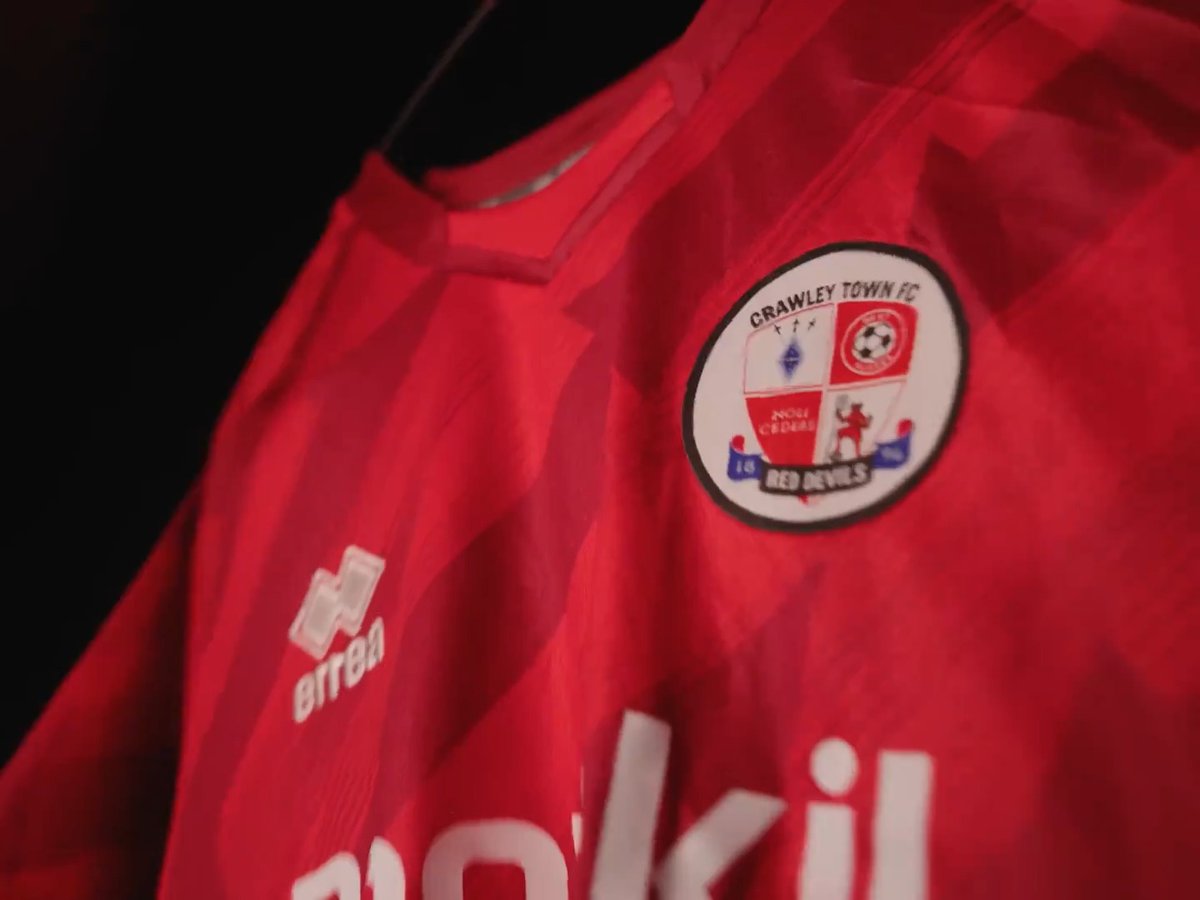 🔱 #TheDevilIsInTheDetail Our 2024/25 Home Shirt powered by Erreà Sport. #TownTeamTogether🔴
