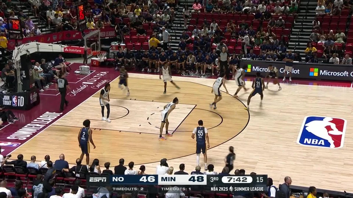 another TJ dunk for your feed.