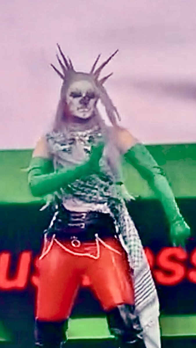 I can’t believe Muslims are cool with drag shows for Palestine. This one is literally dressed up as a demon. It’s beyond insulting.