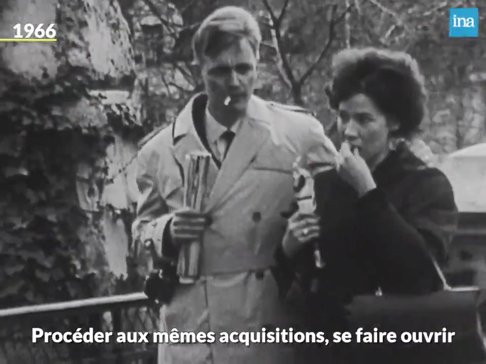 Le 13 juillet 1965, une loi donnait enfin le droit aux françaises de travailler et d’ouvrir un compte en banque à leur nom sans le consentement de leur mari. Un bouleversement de vie rendant les femmes indépendantes de leurs époux. #égalité INA.fr