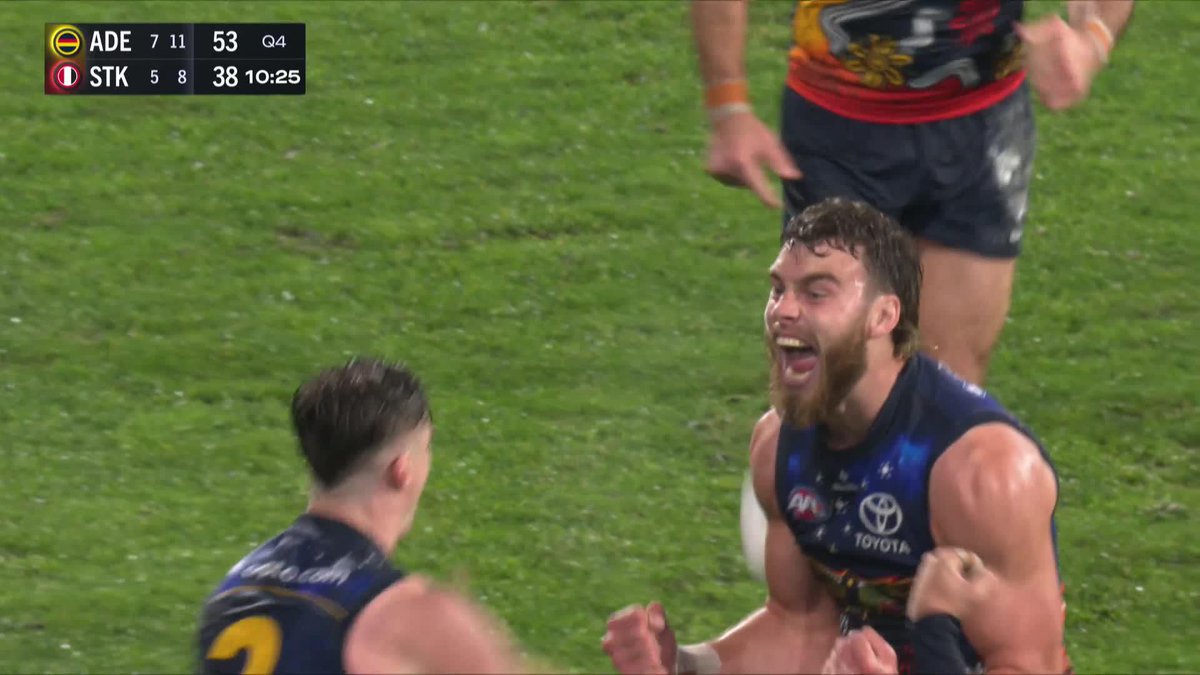 Riley Thilthorpe is back 😍 #AFLCrowsSaints