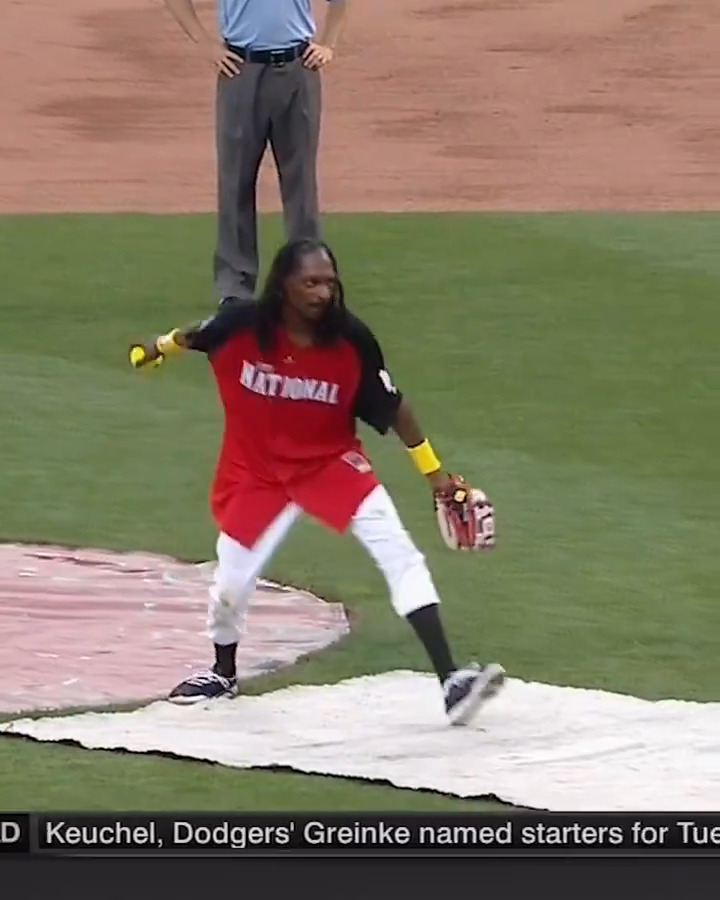 Screw it ... Snoop Dogg Celeb Softball highlights 😤💀