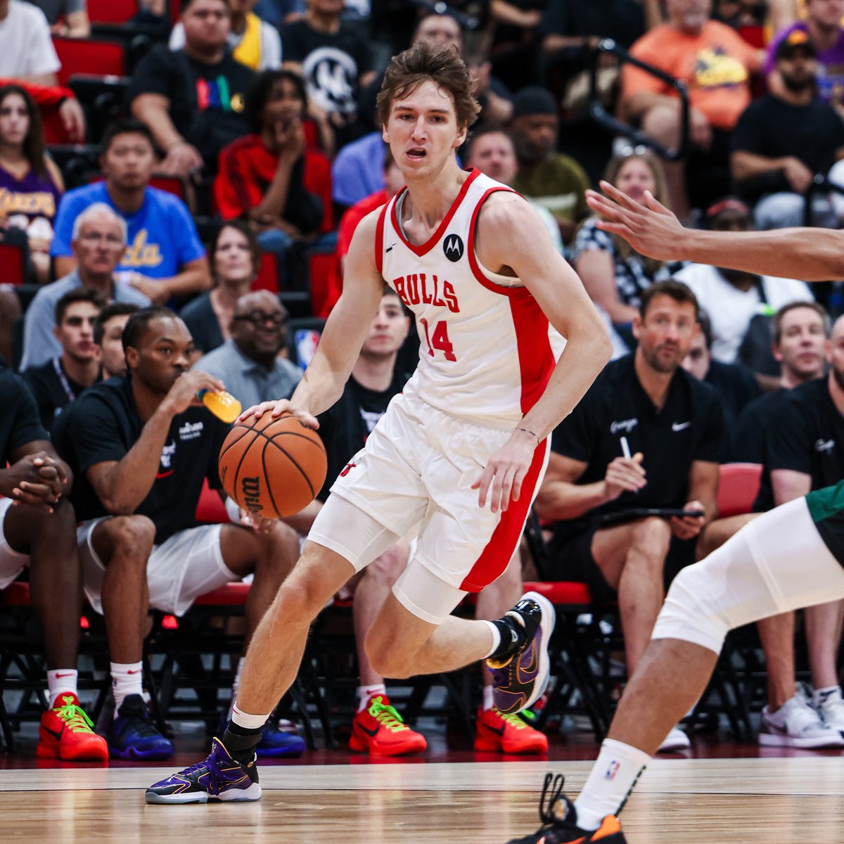 Matas Buzelis showed off his versatility &amp; skill in his Summer League debut 👀 15 points | 7 rebounds | 2 blocks
