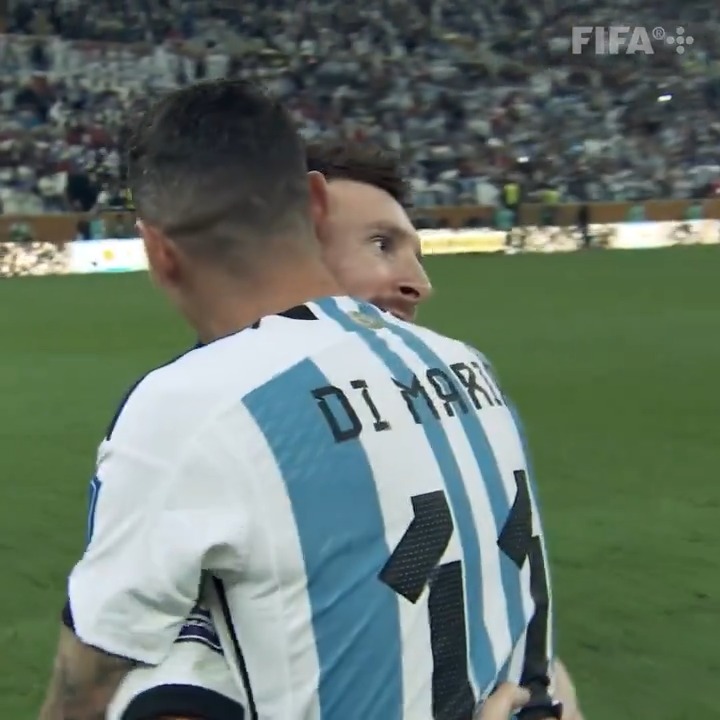 Una vida de Selección, Mundiales y títulos. 🏆🇦🇷 Ángel Fabián Di María y una última función con 🇦🇷 Selección Argentina ⭐⭐⭐. 🫶 #CopaMundialFIFA