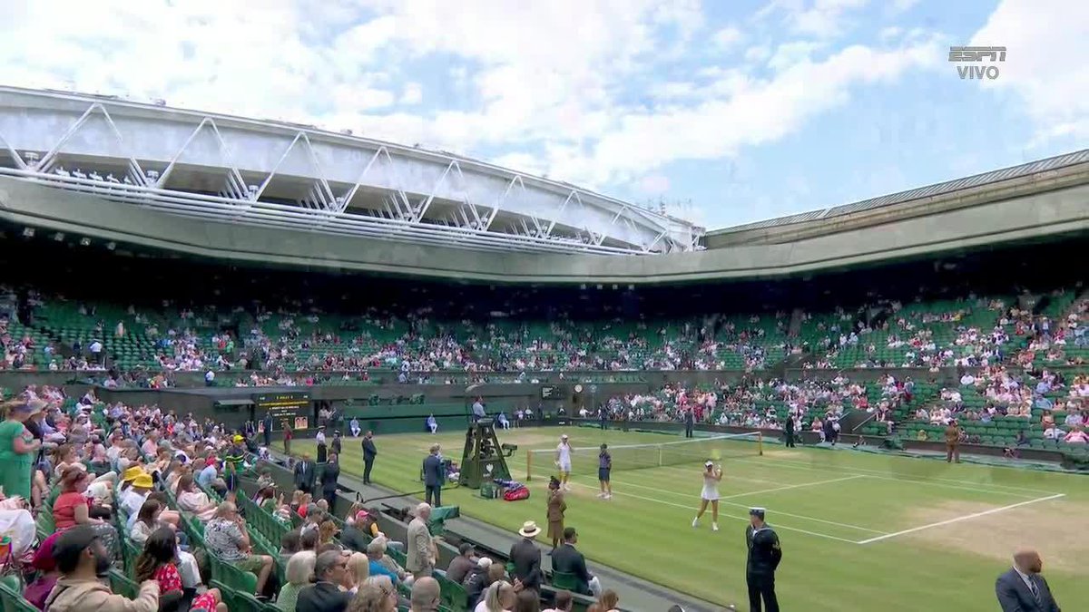 🇲🇽 "MÉXICO, MÉXICO, MÉXICO". 👏 Así suena la cancha central de #Wimbledon. ¡QUÉ MOMENTO! 😍