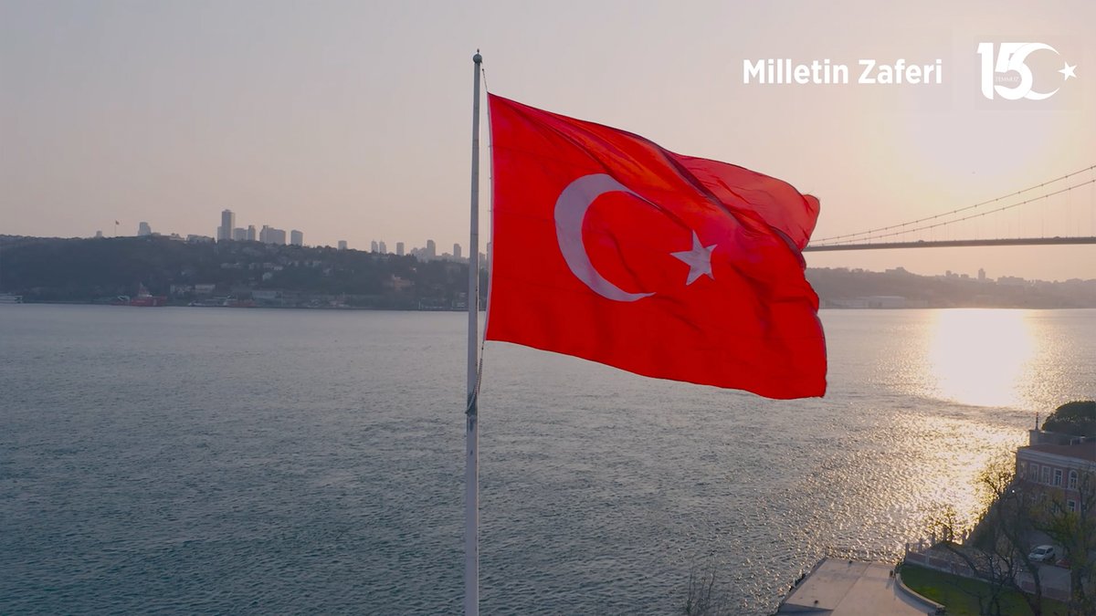 15 Temmuz destanına giden yolda vatanı ve bayrağı için canlarını feda eden şehitlerimize rahmet diliyor, gazilerimize sonsuz şükranlarımızı sunuyoruz. #15Temmuz #ZiraatBankası