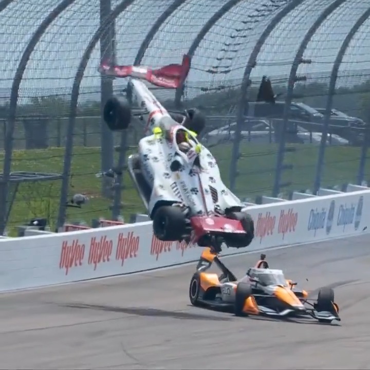 A look at the multi-car incident on the final lap at @IowaSpeedway. Alexander Rossi, Ed Carpenter and Kyle Kirkwood have been seen and released.