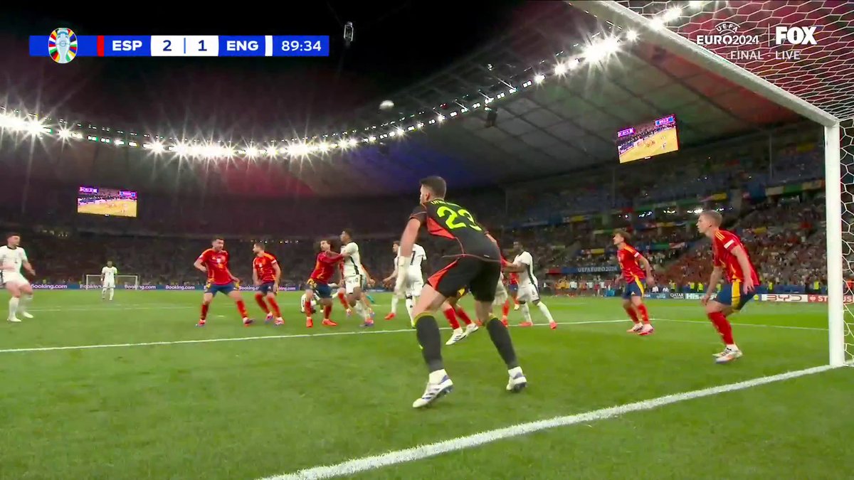 WHAT. A. SAVE. DANI OLMO DOES IT ALL 🔥