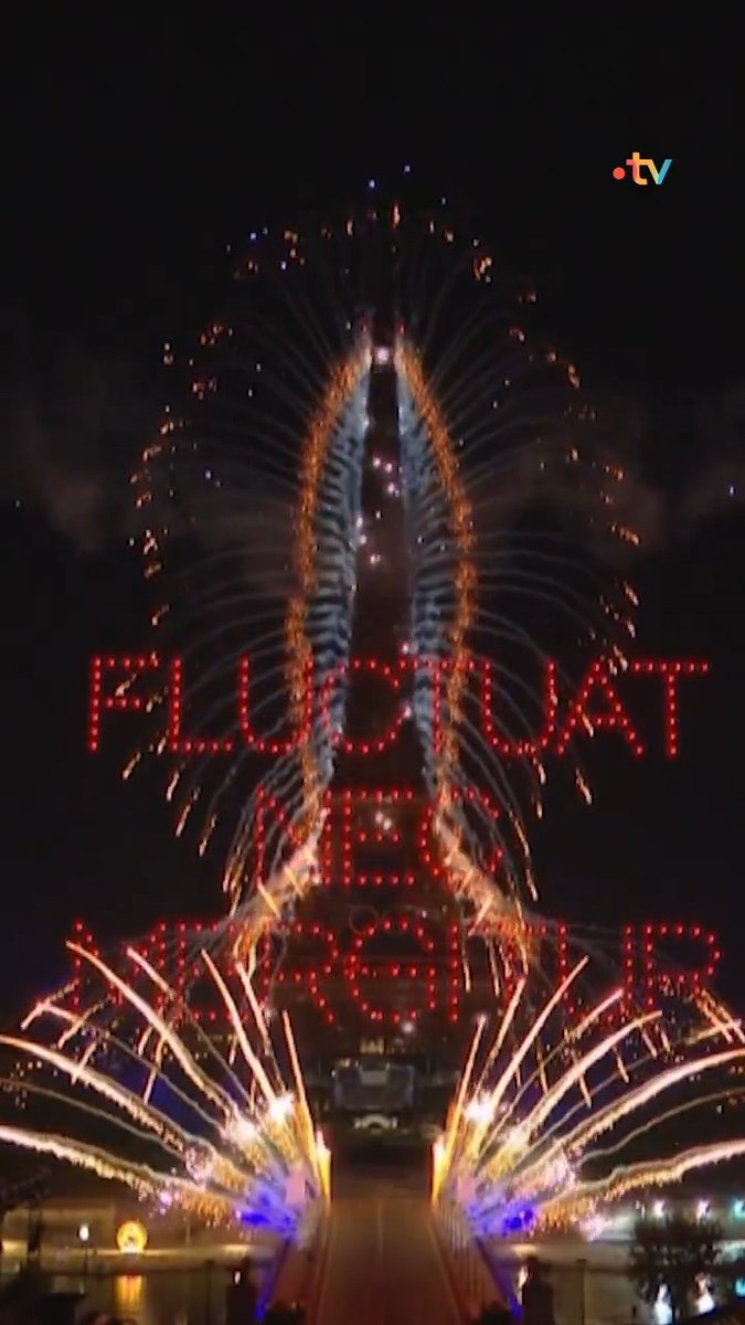 Le feu ̶d̶'̶a̶̶r̶̶t̶̶i̶̶f̶̶i̶̶c̶̶̶e̶, tout simplement ! 🔥 Incroyable spectacle aux couleurs des Jeux Olympiques de Paris 2024, depuis la tour Eiffel. Ça vous a plu ? #14Juillet
