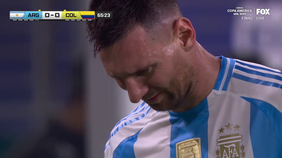 Messi is full of emotion as he comes off early in the Copa América 2024 Final 🇦🇷