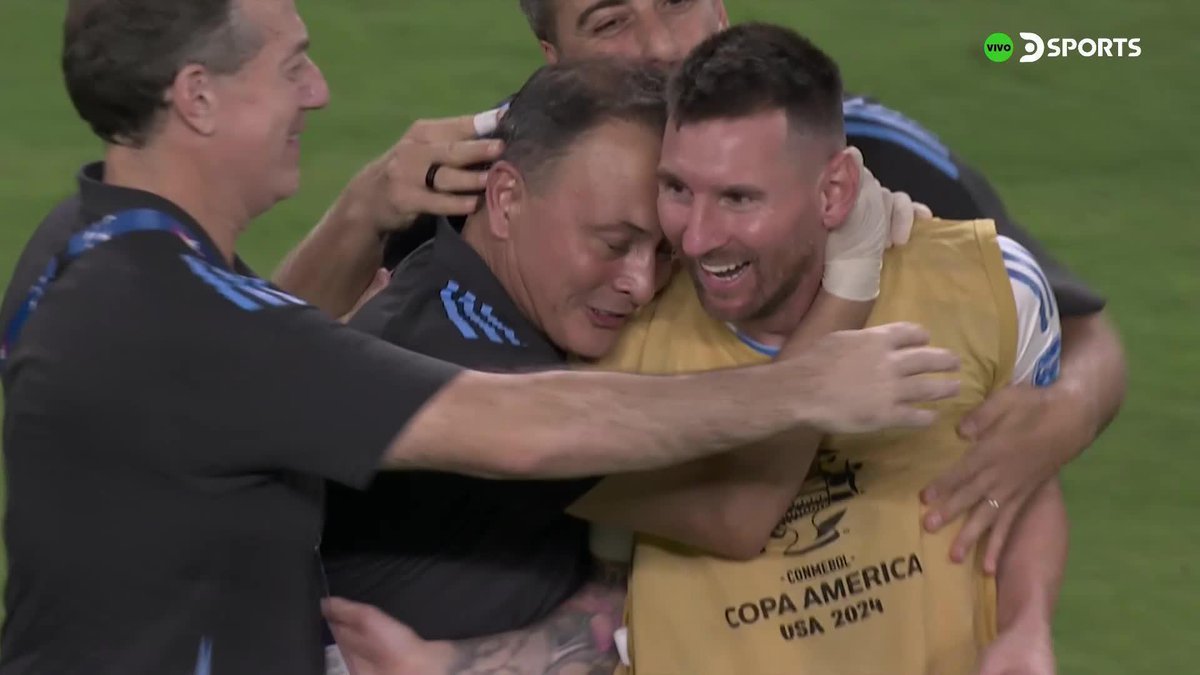 LAUTARO MARTÍNEZ, DEL PREDIO TITA AL MUNDO 🥹
