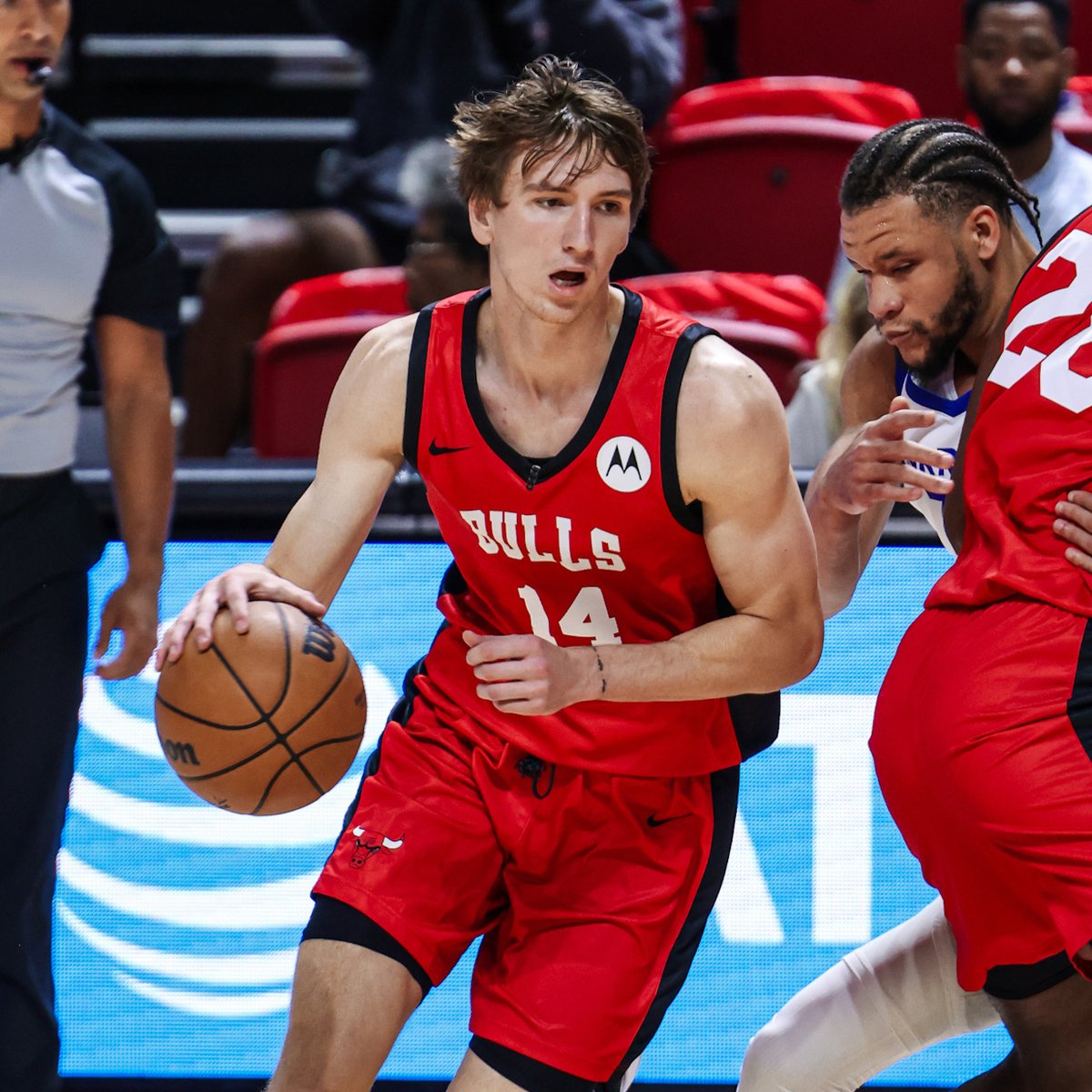 Matas Buzelis can HOOP. 28 pts | 10-22 FG | 4-5 threes | 5 reb