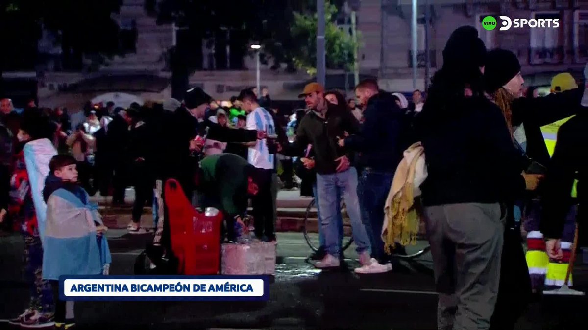 el obelisco un lunes a las 2 de la mañana pleno invierno ajsjjss te amo argentina si no existieras te inventaría