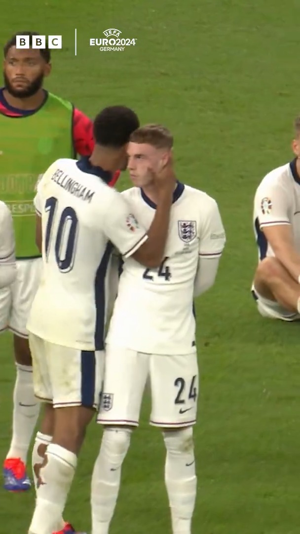 Jude Bellingham went and consoled every England player ❤️ #BBCEuros #Euro2024 #ESPENG