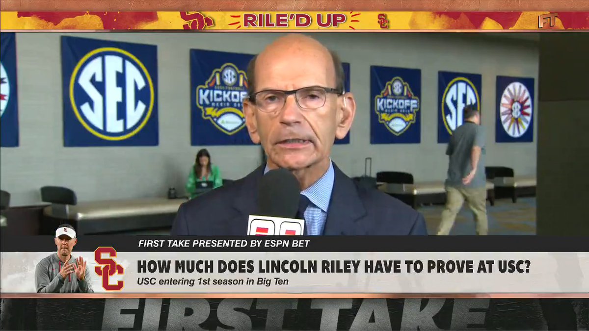 .Paul Finebaum says Lincoln Riley has been a "disaster" at USC 😳 "I thought last year was one of the worst coaching jobs I've ever seen. Quite frankly ... I would've fired Lincoln Riley."