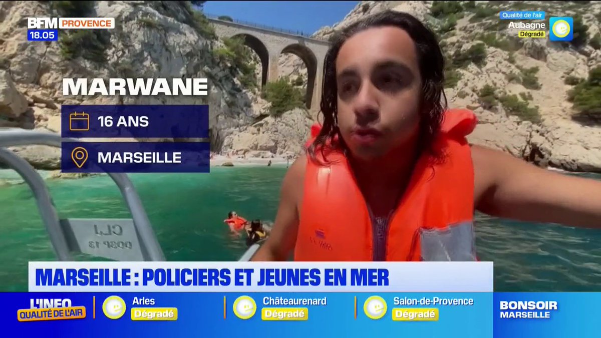 Marseille: les jeunes de la cité de la Cravache passent une journée en mer avec des policiers