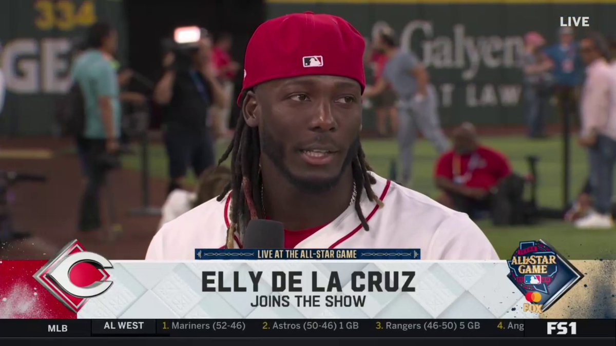 Elly De La Cruz on learning english: "I would really like everyone here in the USA to understand what I say, and to send the message to the kids in the Dominican that they can do it to." ❤️