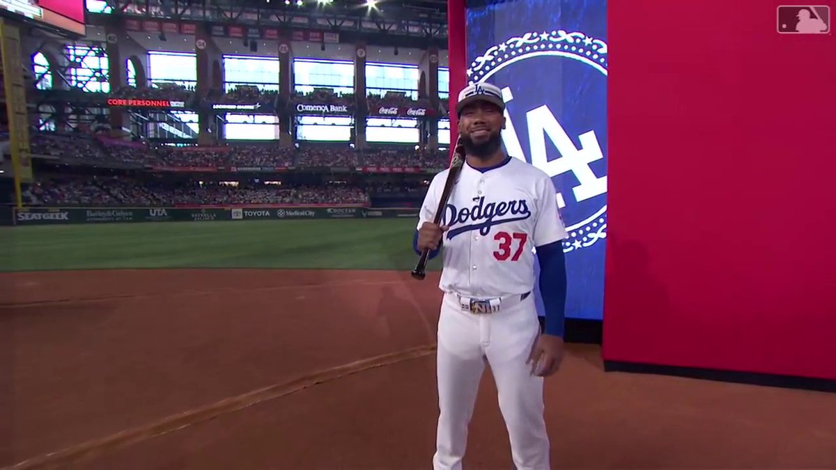 Los nuestros demostrando el verdadero FLOW dominicano en el #HRDerby. 🇩🇴 🗣️ Marcello Hernández