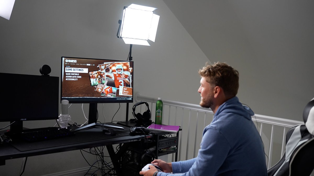 It's finally game time 🎮🤘 Quinn Ewers x EASPORTSCollege