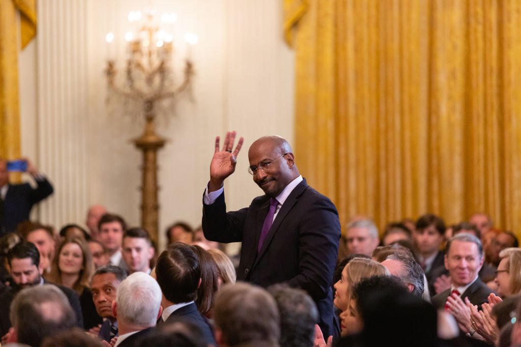 Here’s a reminder of why Van Jones is NOT to be trusted. Let D.L. Hughley explain to you.