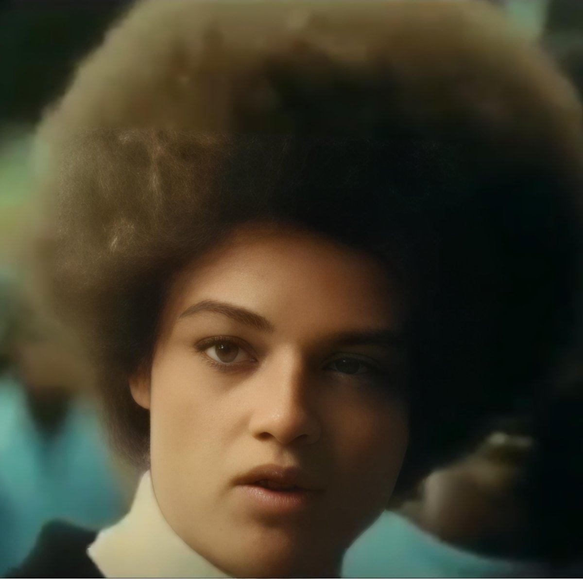 Kathleen Cleaver and Black Panther Party Members Talk about Natural Black Hair and How Eurocentric Beauty Standards Plagued Societal Norms.