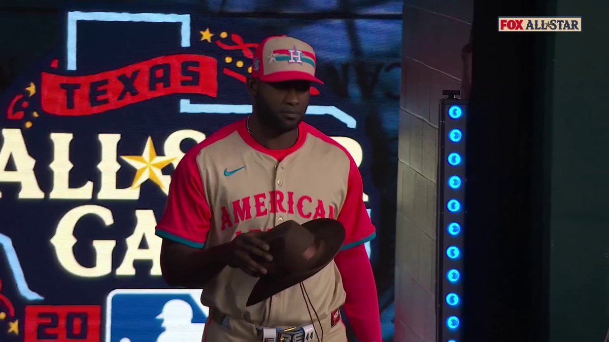 Astros DH Yordan Alvarez is introduced in Arlington 📺: #AllStarGame on FOX