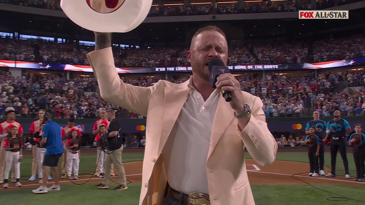 That’s how it’s done. 🇺🇸 Cody Johnson