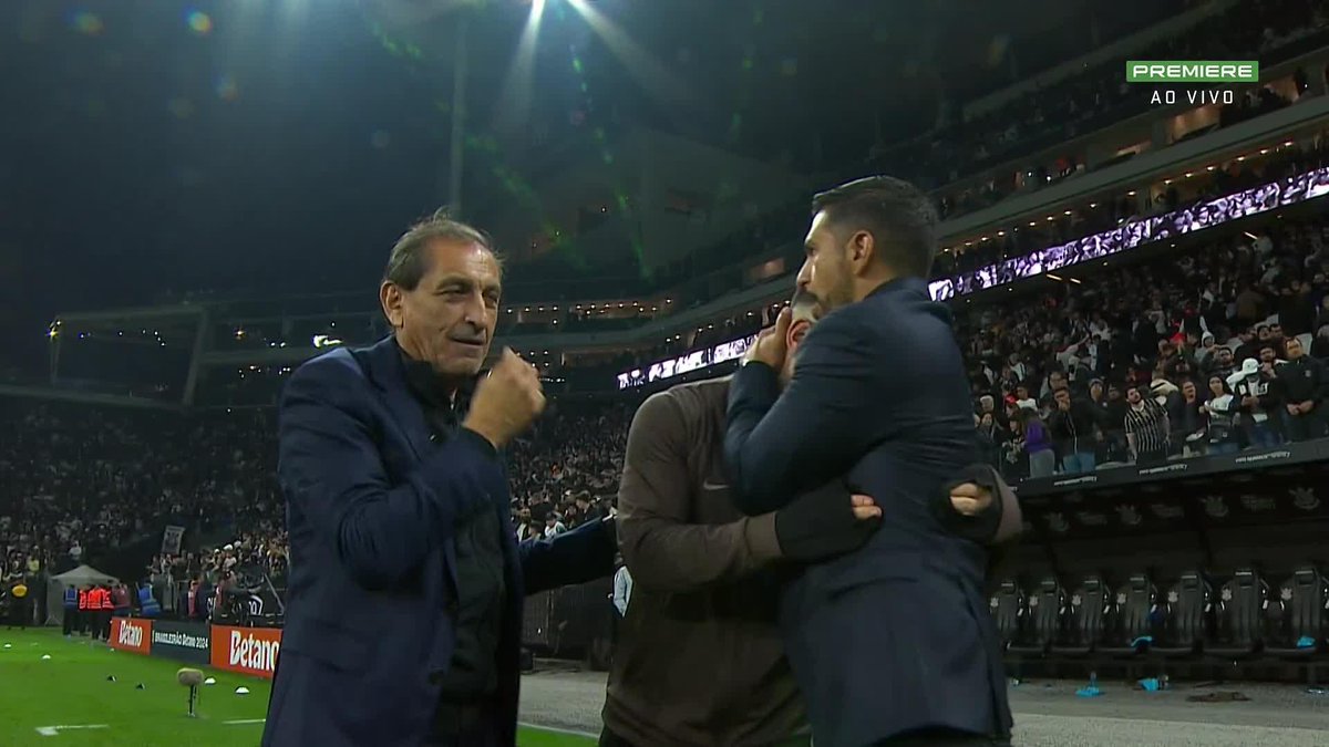 Muita festa em Itaquera! O Corinthians vence o Criciúma na estreia do técnico Ramón Díaz!
