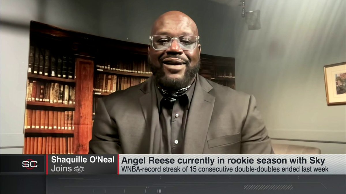 “[Angel Reese is] definitely leading in the Rookie of the Year race.” Shaq says that Caitlin Clark is a "fabulous player" but his vote for ROTY is for Angel Reese right now 👀