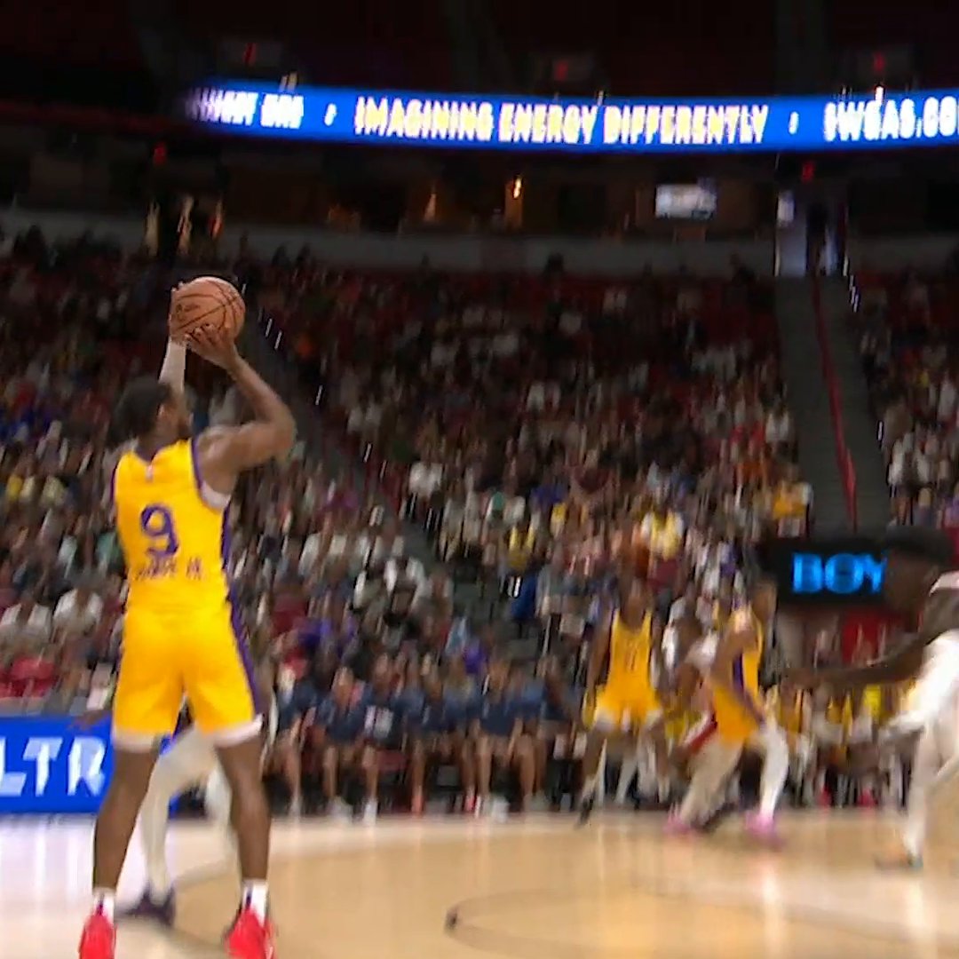 BRONNY KNOCKS DOWN HIS FIRST THREE AS A LAKER 😮‍💨
