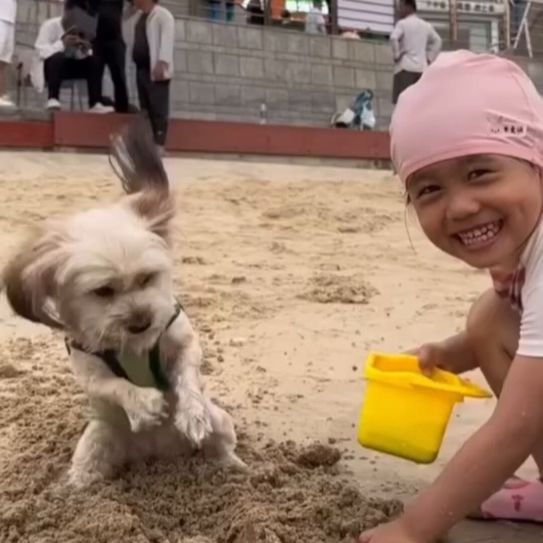 Happy friends.. 😊