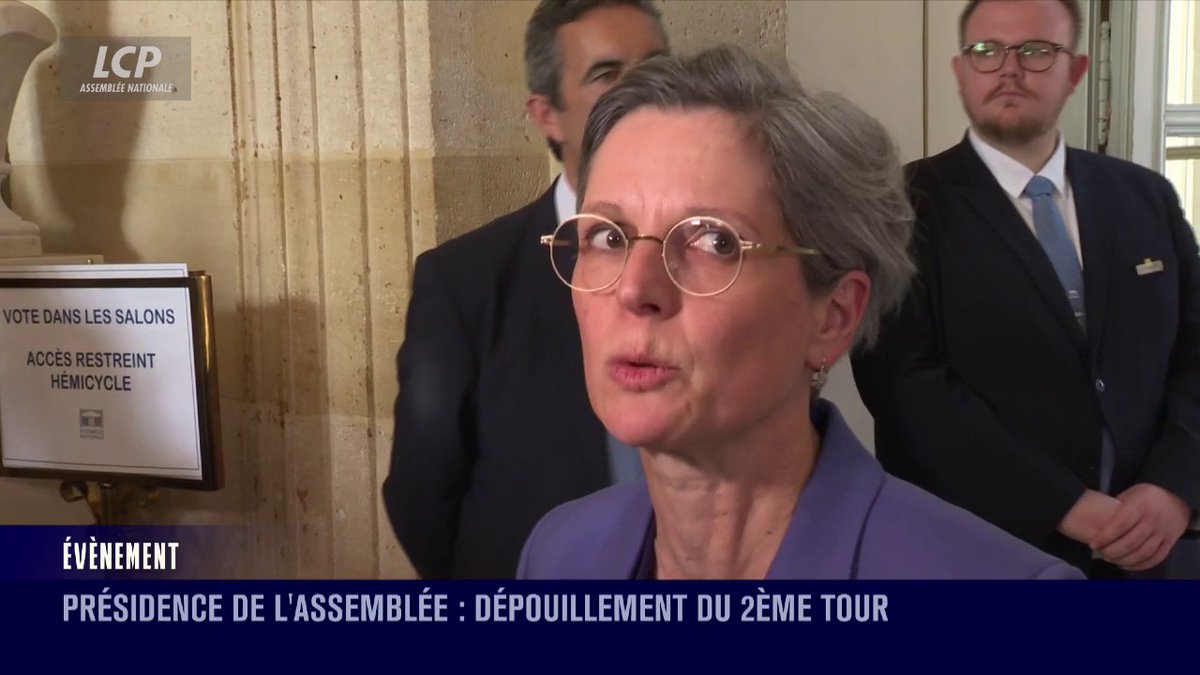 .Sandrine Rousseau demande à Yaël Braun-Pivet de retirer sa candidature au titre du "désistement républicain". "La question, c'est est-ce qu'elle refusera les votes" du Rassemblement national, dit la députée écologiste. "Il faut qu'elle ait une parole publique très claire". #DirectAN