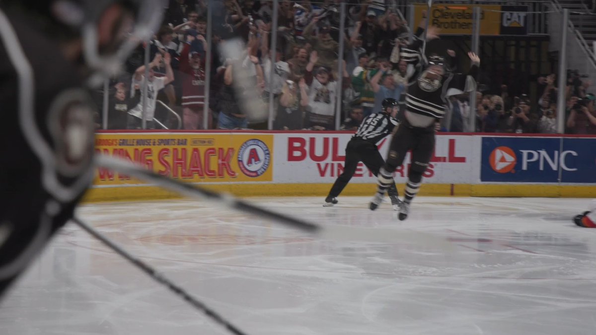 Blessing your feed with this bench-level view of Matt Strome's OT game-winner 🤩