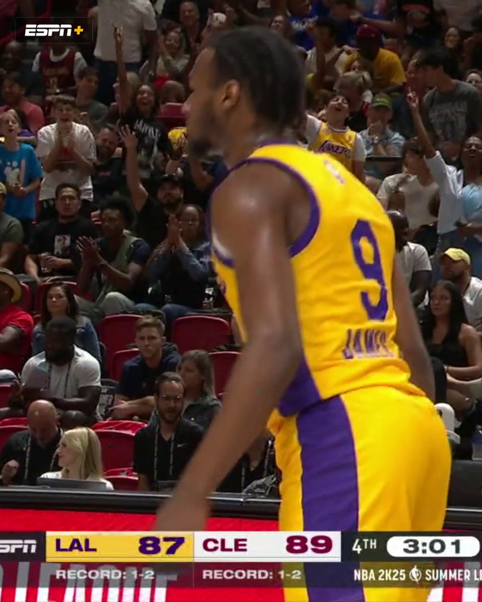 BRONNY STEP-BACK THREE 🎯
